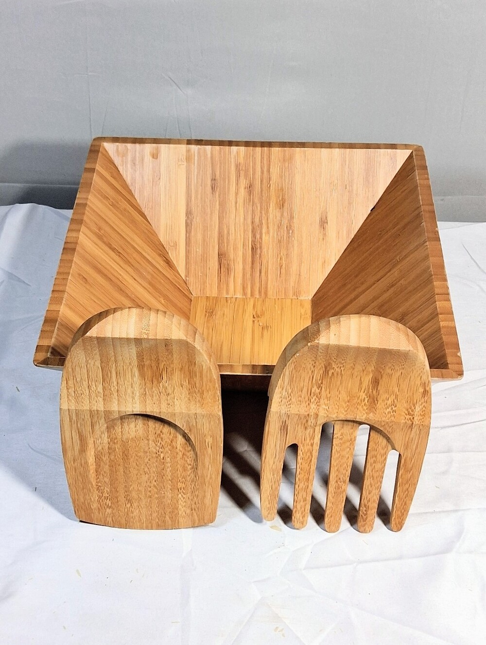 Pampered Chef 9" X 4" Bamboo Square Serving Bowl W/ Matching Claws #1209